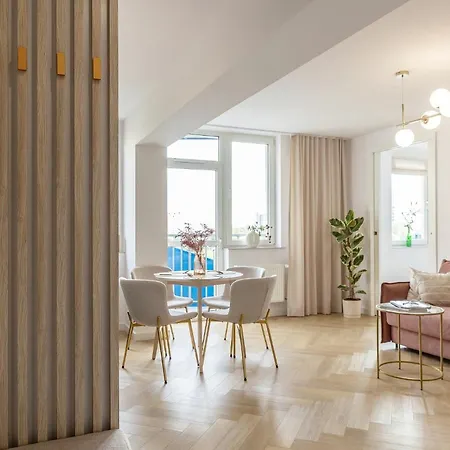 Apartment Million Dollar View On Spodek, Mck And Ktw By Kobiela